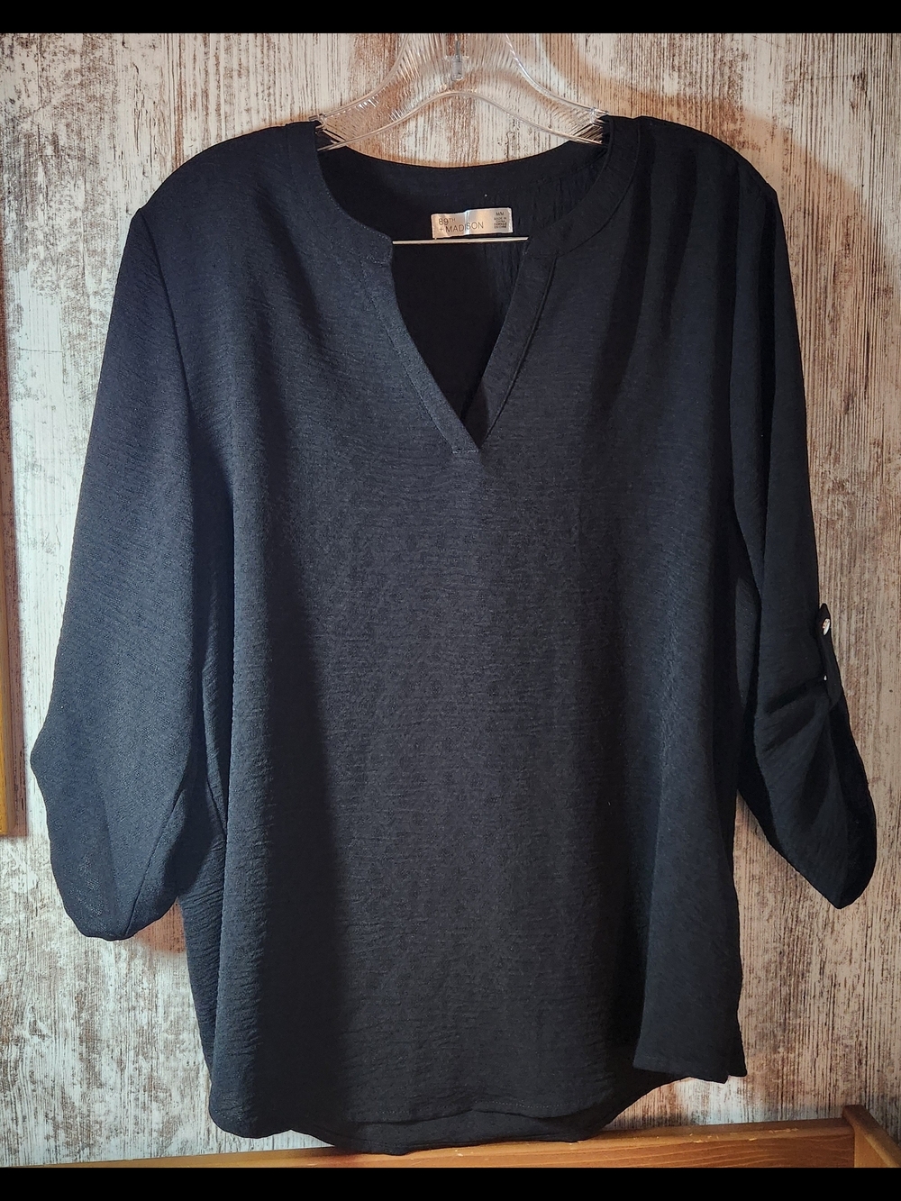 89th & Madison Black Textured V-Neck 3/4 Sleeve Blouse